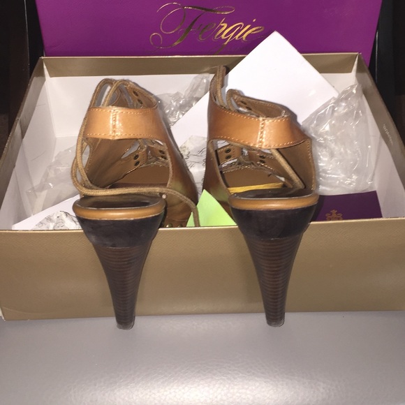 Fergie footwear cognac Sandals/Heels - Picture 8 of 8